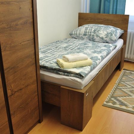 Skolsky Internat Medicka 2 Hotel Kosice Ngoại thất bức ảnh