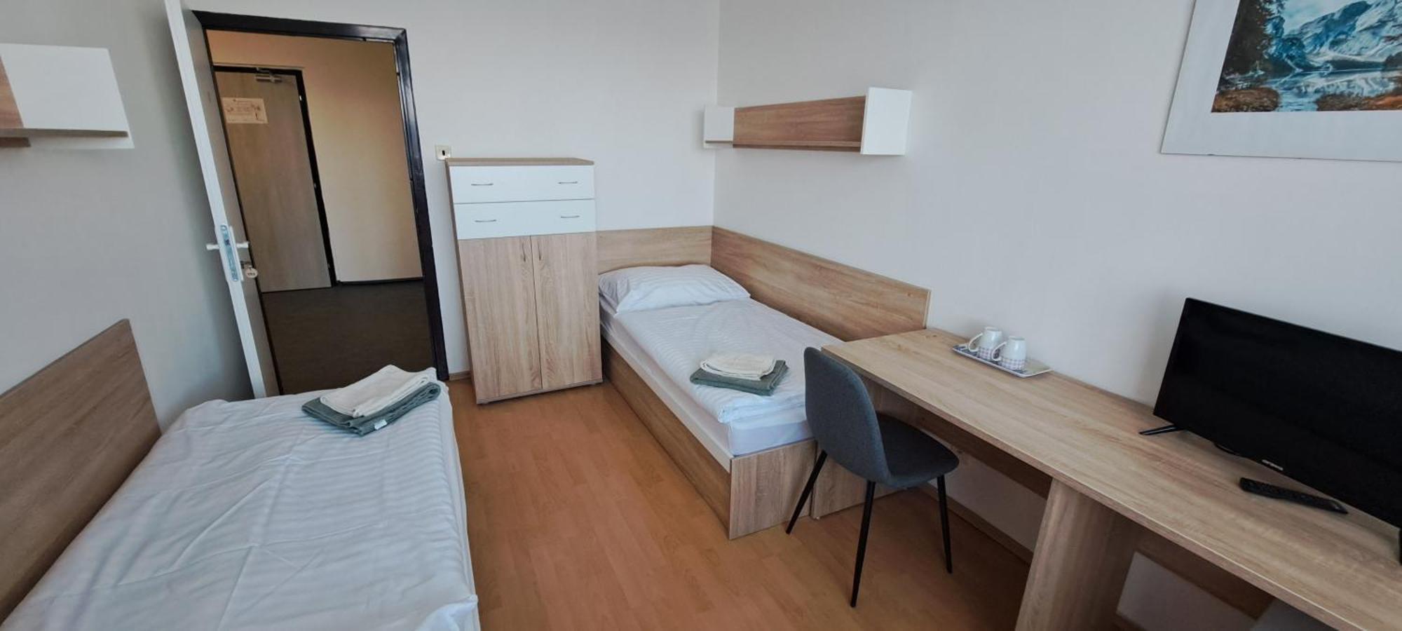 Skolsky Internat Medicka 2 Hotel Kosice Ngoại thất bức ảnh