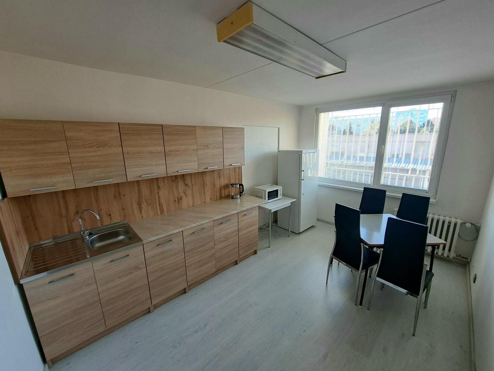 Skolsky Internat Medicka 2 Hotel Kosice Ngoại thất bức ảnh