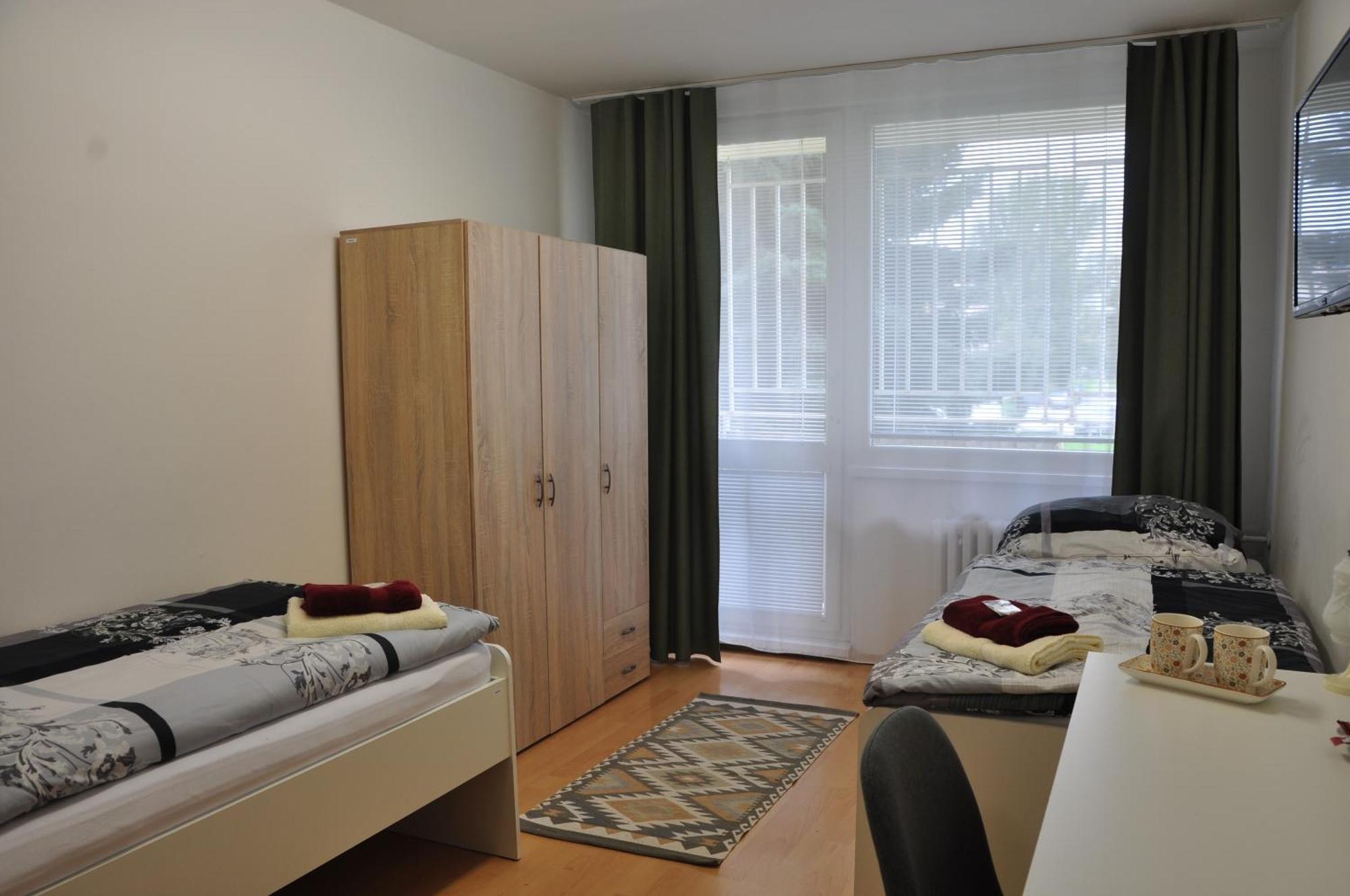 Skolsky Internat Medicka 2 Hotel Kosice Ngoại thất bức ảnh